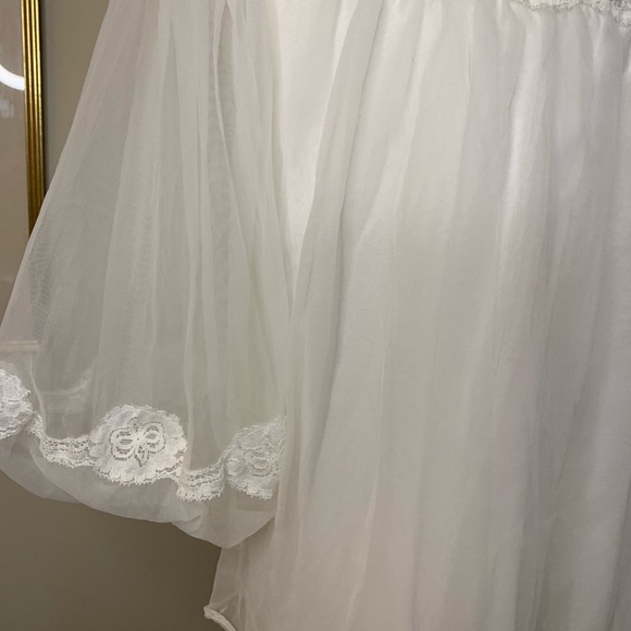 Vintage sheer Lacey cropped lingerie top - Picture 7 of 8